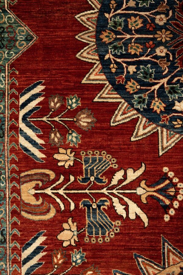 Chob Rang  298cm x 250cm / 9'9'' x 8'3'' - Image 5