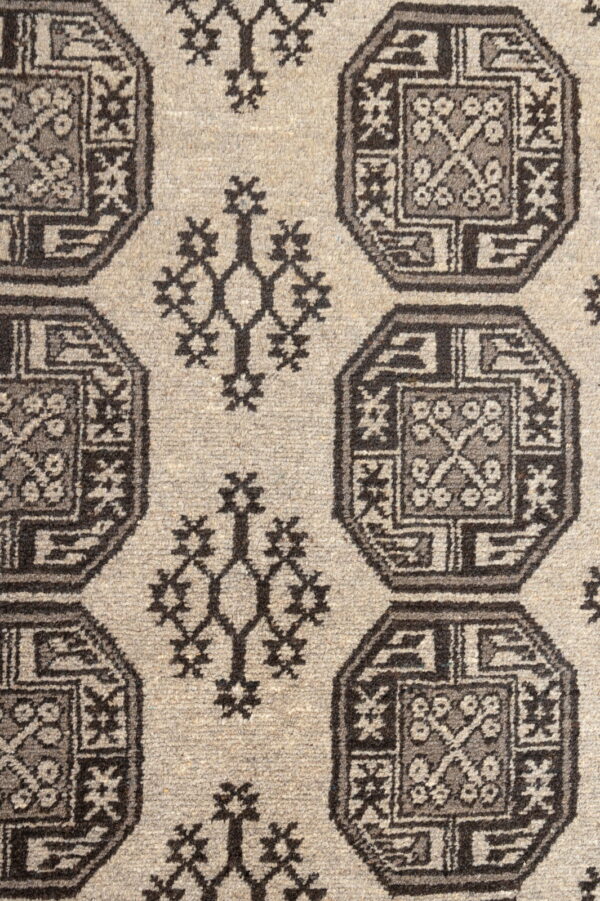 Aqchae Rug 232cm x 175cm / 7'7'' x 5'9'' - Image 4