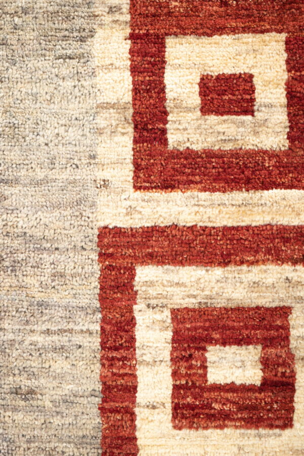 Modern Gabbeh Rug 168cm x 119cm / 5'6'' x 3'11'' - Image 6