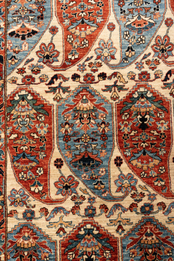 Fine Chob Rang 338cm x 249cm / 11'1'' x 8'2'' - Image 8