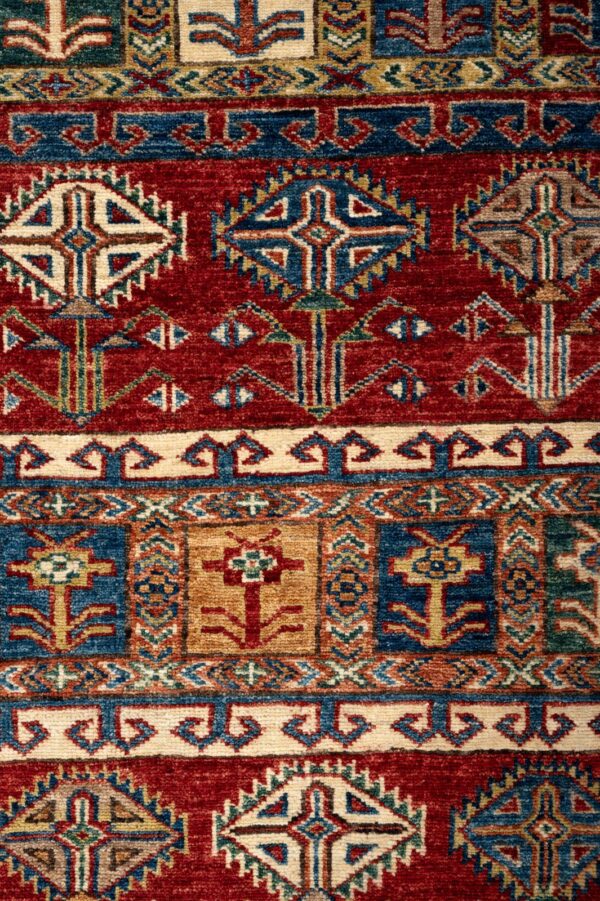 Fine Kazak Rug 293cm x 200cm / 9'7'' x 6'7'' - Image 4