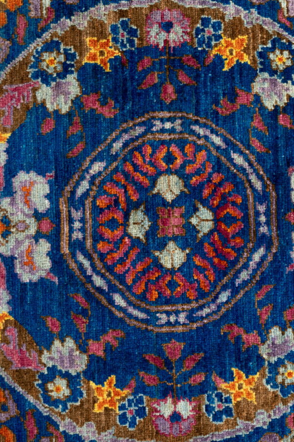 Chob Rang Khotan 244cm x 159cm / 8' x 5'3'' - Image 4
