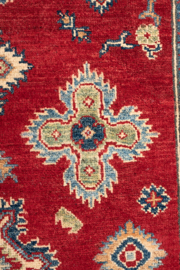Fine Kazak 174cm x 120cm / 5'8'' x 3'11'' - Image 9