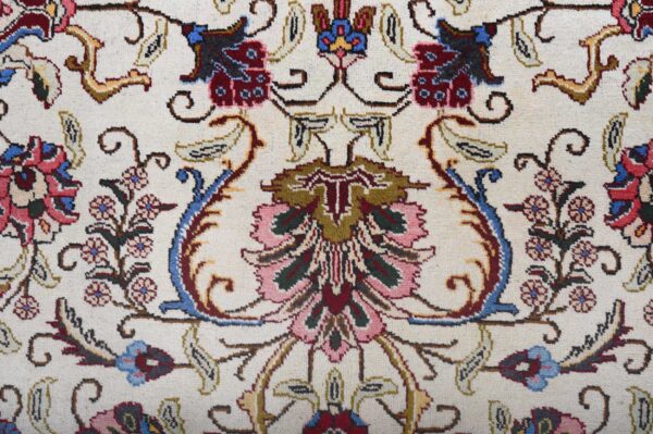 Hamadan Rug 390cm x 302cm / 12'10'' x 9'11'' - Image 2