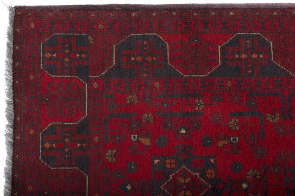 Khan Rug 195cm x 145cm / 6'5'' x 4'9'' - Image 4
