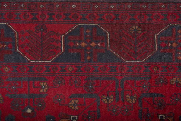 Khan Rug 195cm x 145cm / 6'5'' x 4'9'' - Image 7