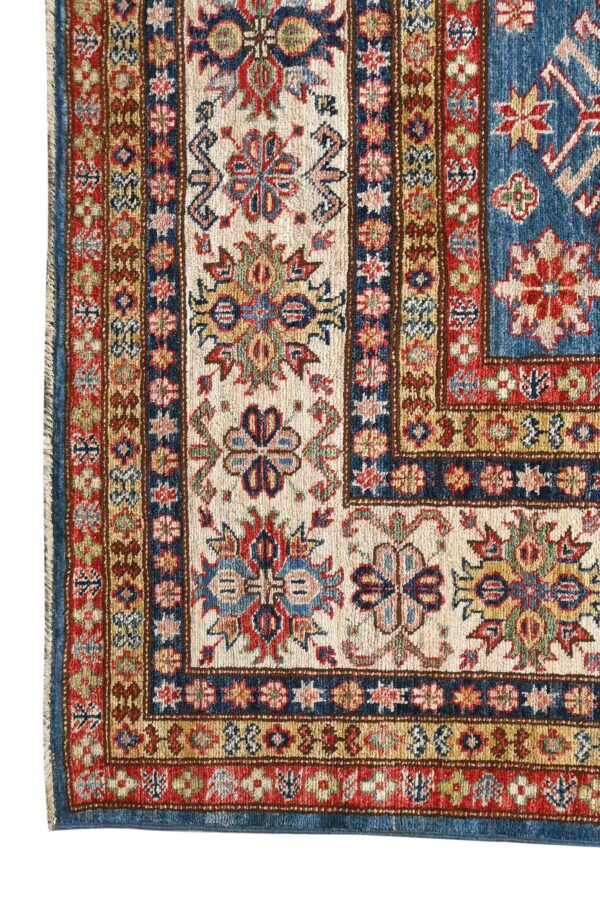 Fine Kazak 357cm x 277cm / 11ft 9in x 9ft 1in - Image 2
